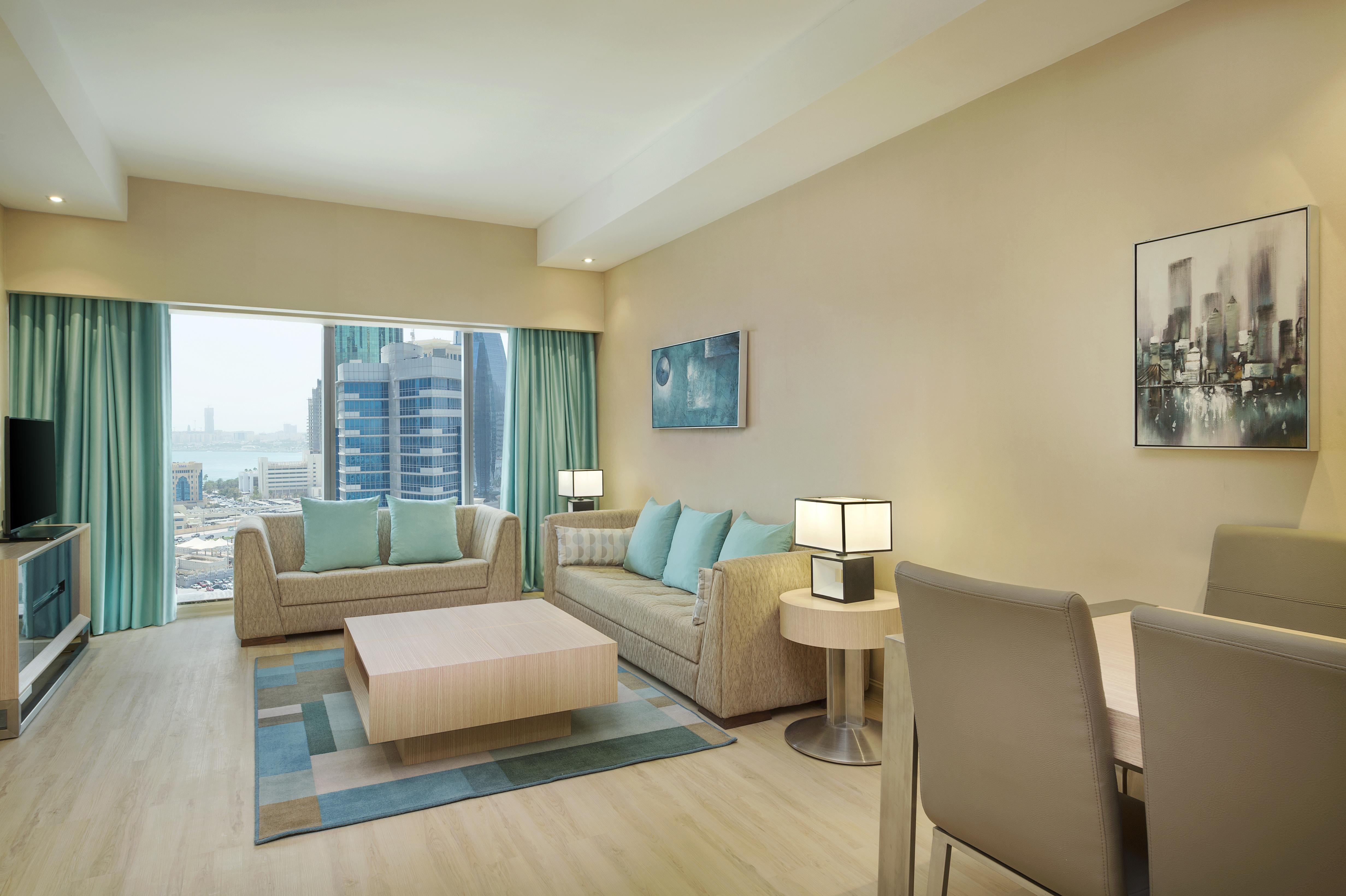 多哈西湾温德姆酒店 外观 照片 Living room