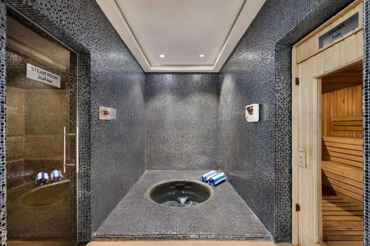 多哈西湾温德姆酒店 外观 照片 A modern steam room