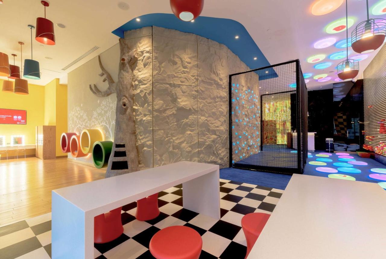 多哈西湾温德姆酒店 外观 照片 The Children's Club at the Sheraton Jumeirah Hotel, Dubai